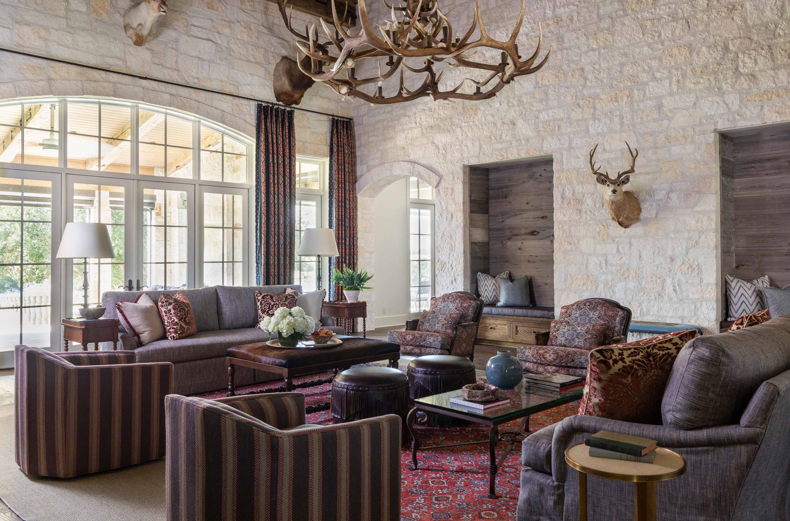 Luxury Texas Living Room Antler Chandelier